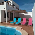 בית נופש Varadero Nauplius פלאיה בלנקה